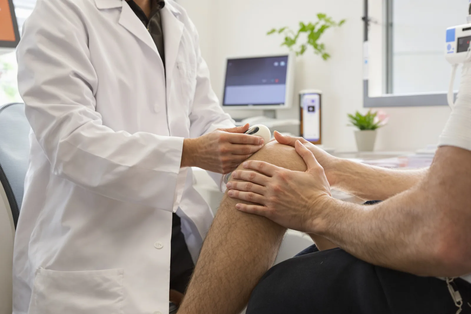 Routine reflex examination during a primary care visit